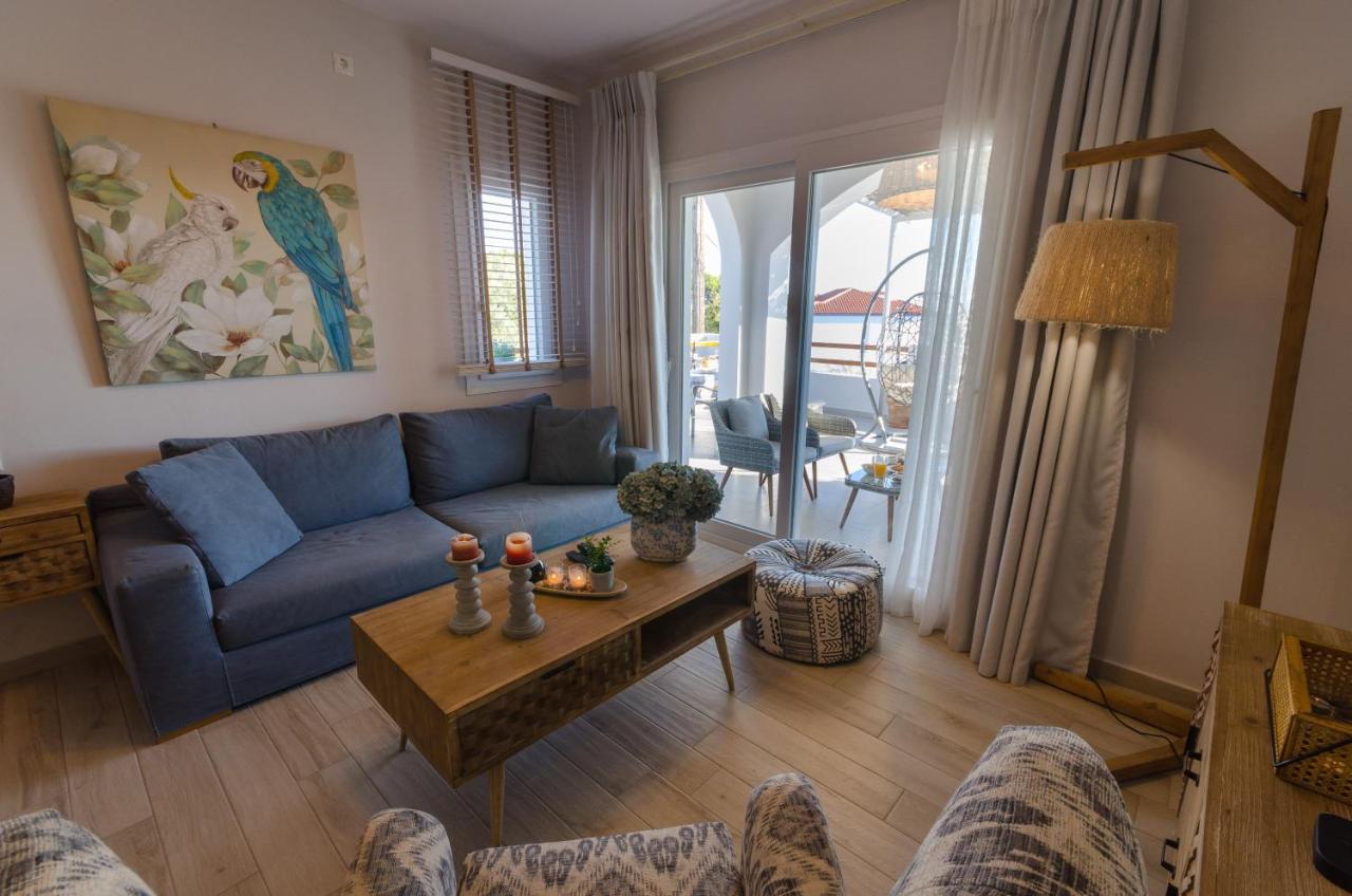 Aegean Suites Votsi  Bagian luar foto